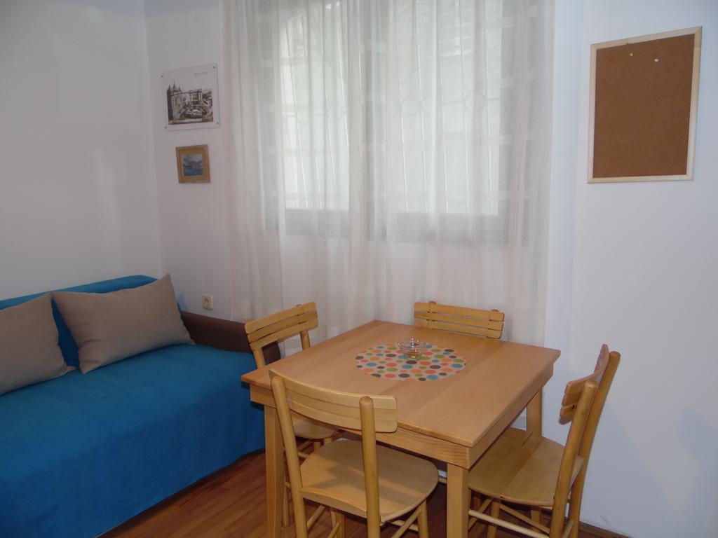 Apartment Vracar Belgrad Zimmer foto